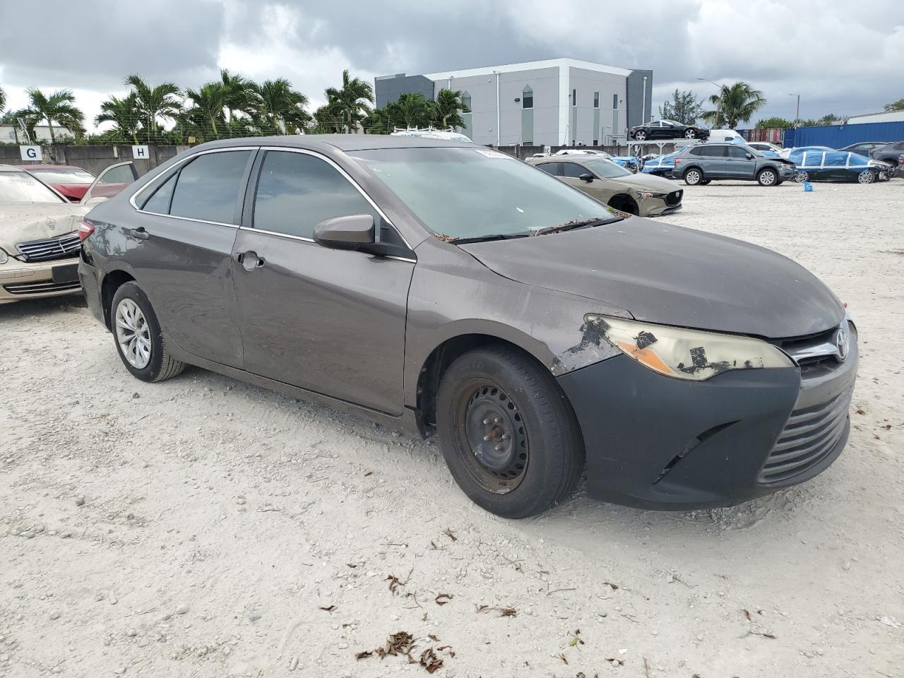 2016 TOYOTA CAMRY