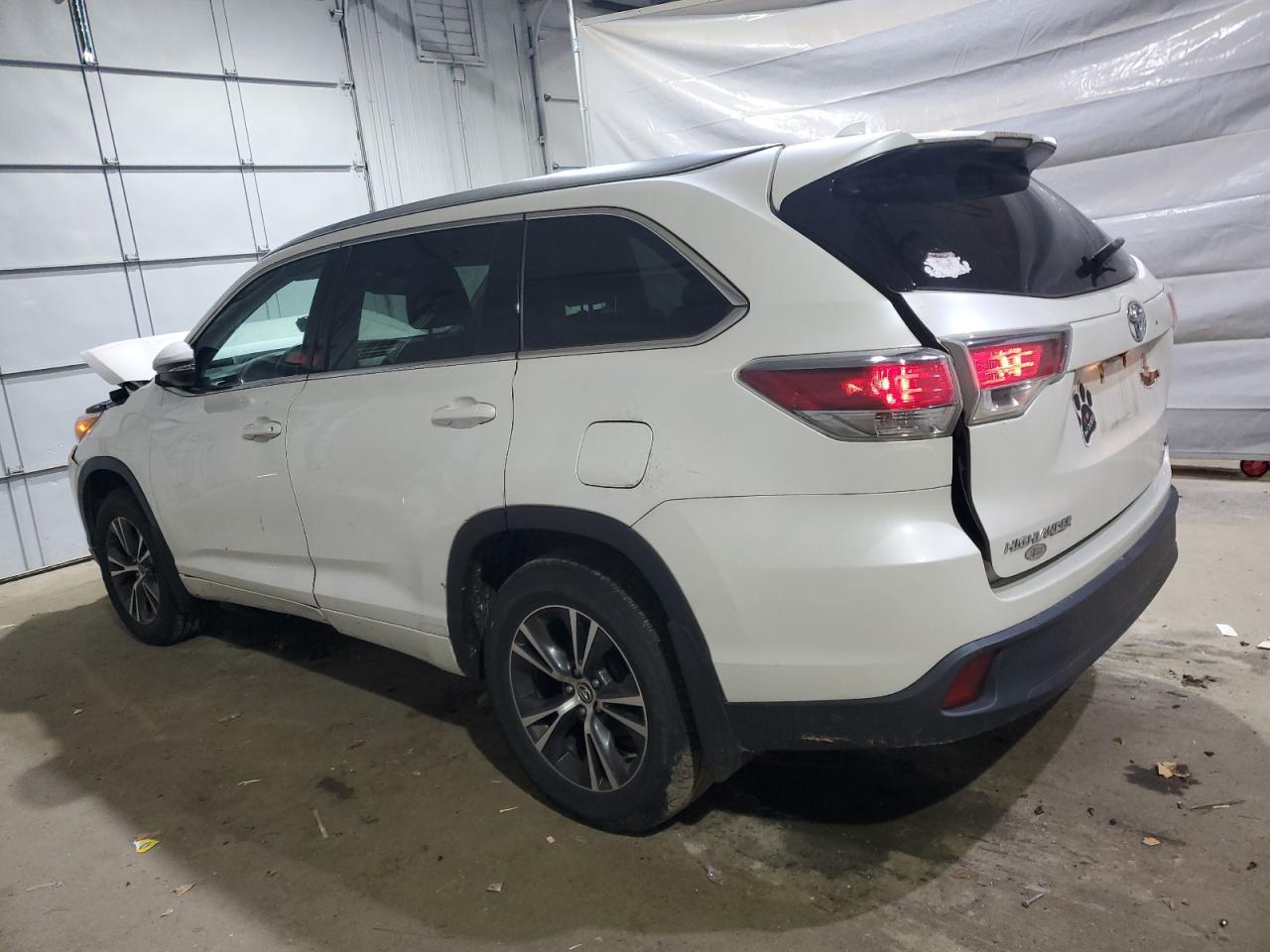 2016 TOYOTA HIGHLANDER