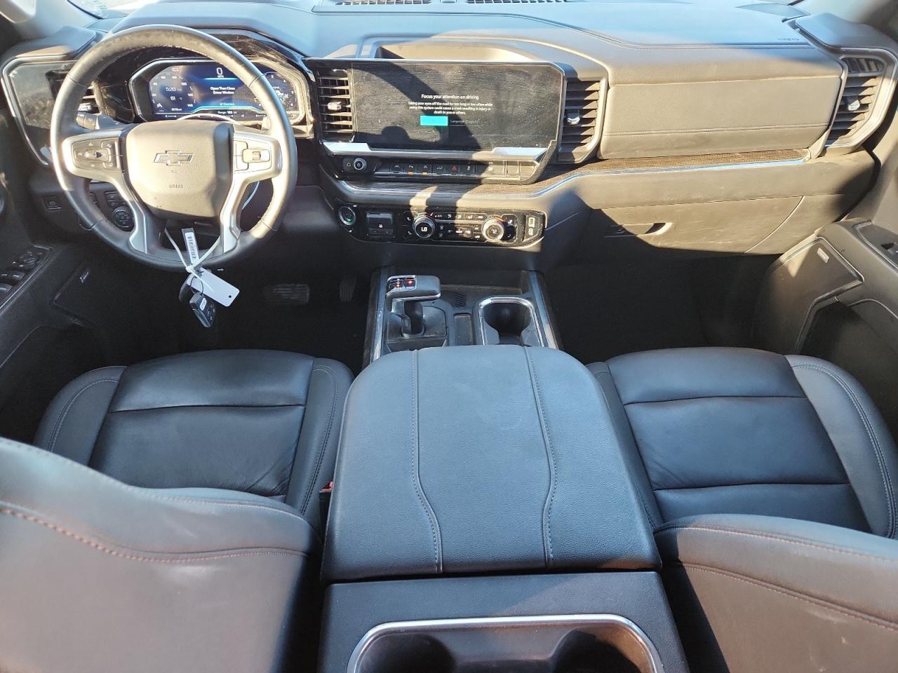 2024 CHEVROLET Silverado