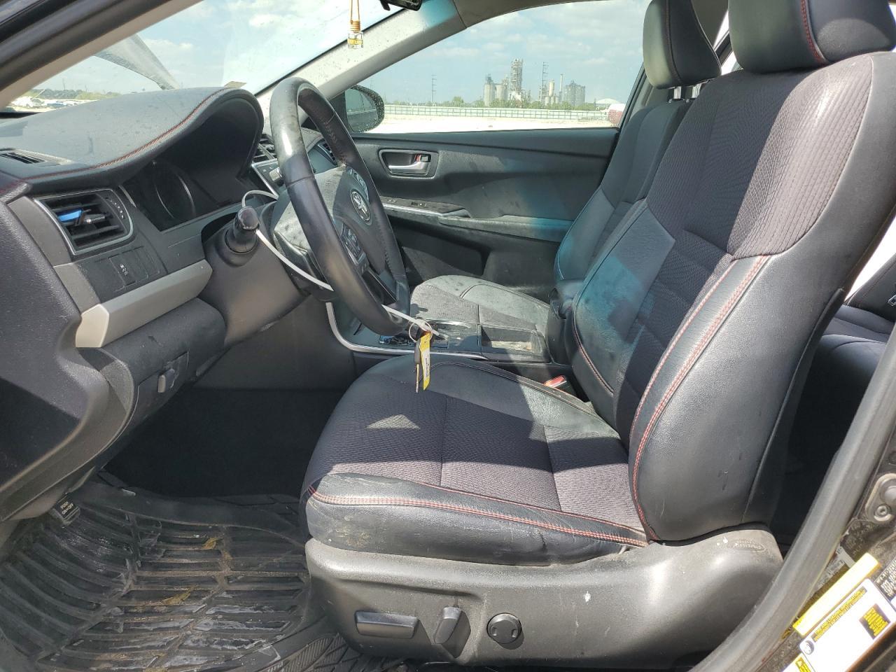 2016 TOYOTA CAMRY