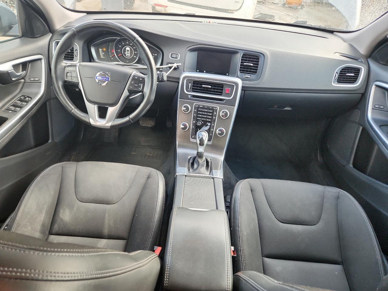 2016 VOLVO S60