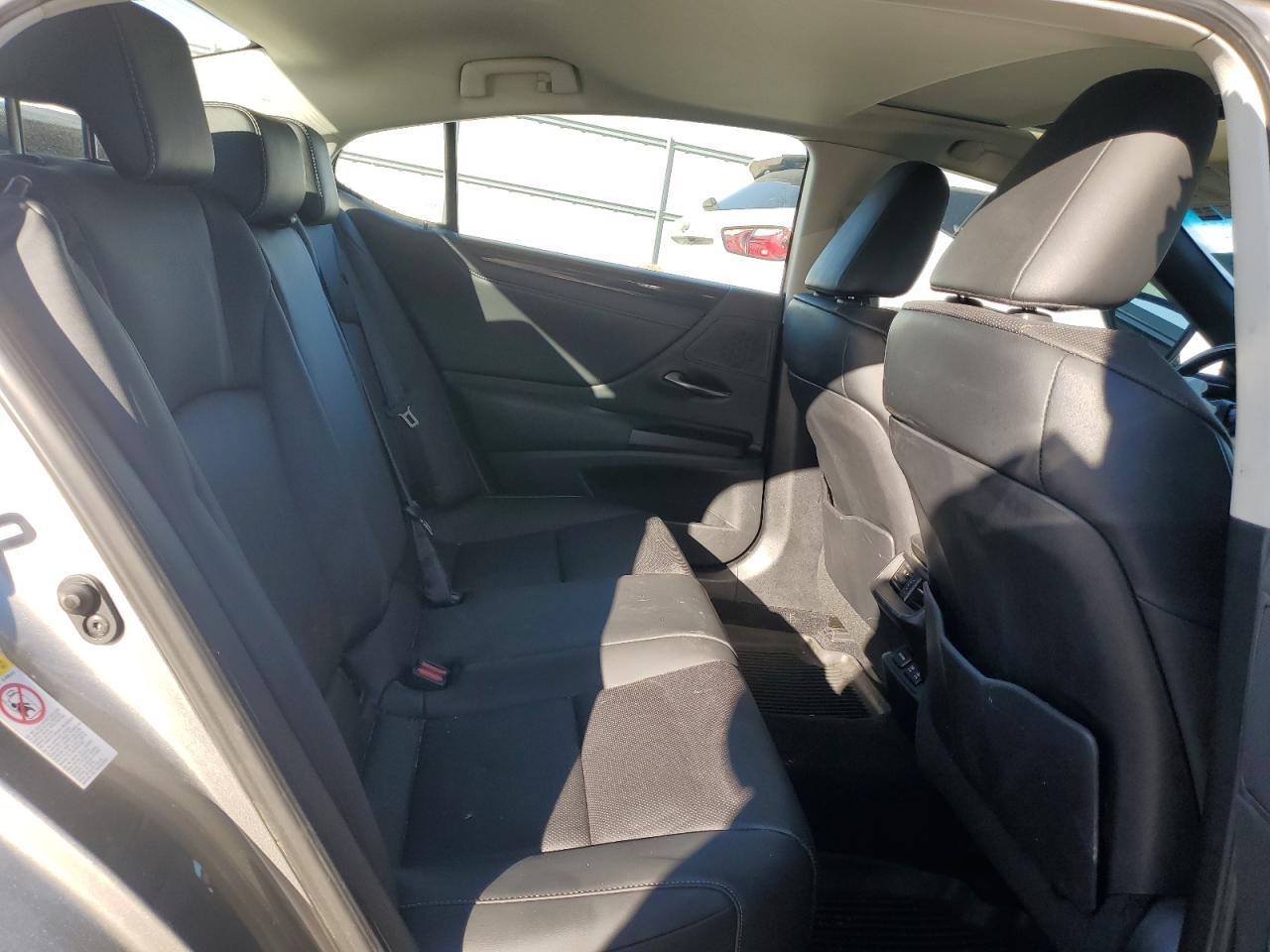2019 LEXUS ES 350