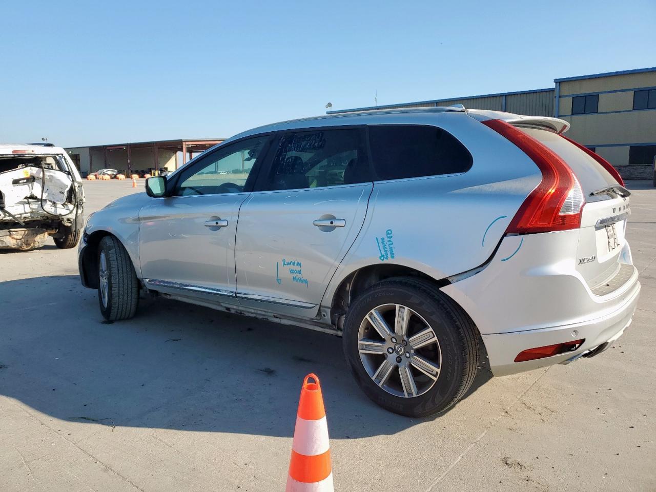2017 VOLVO XC60