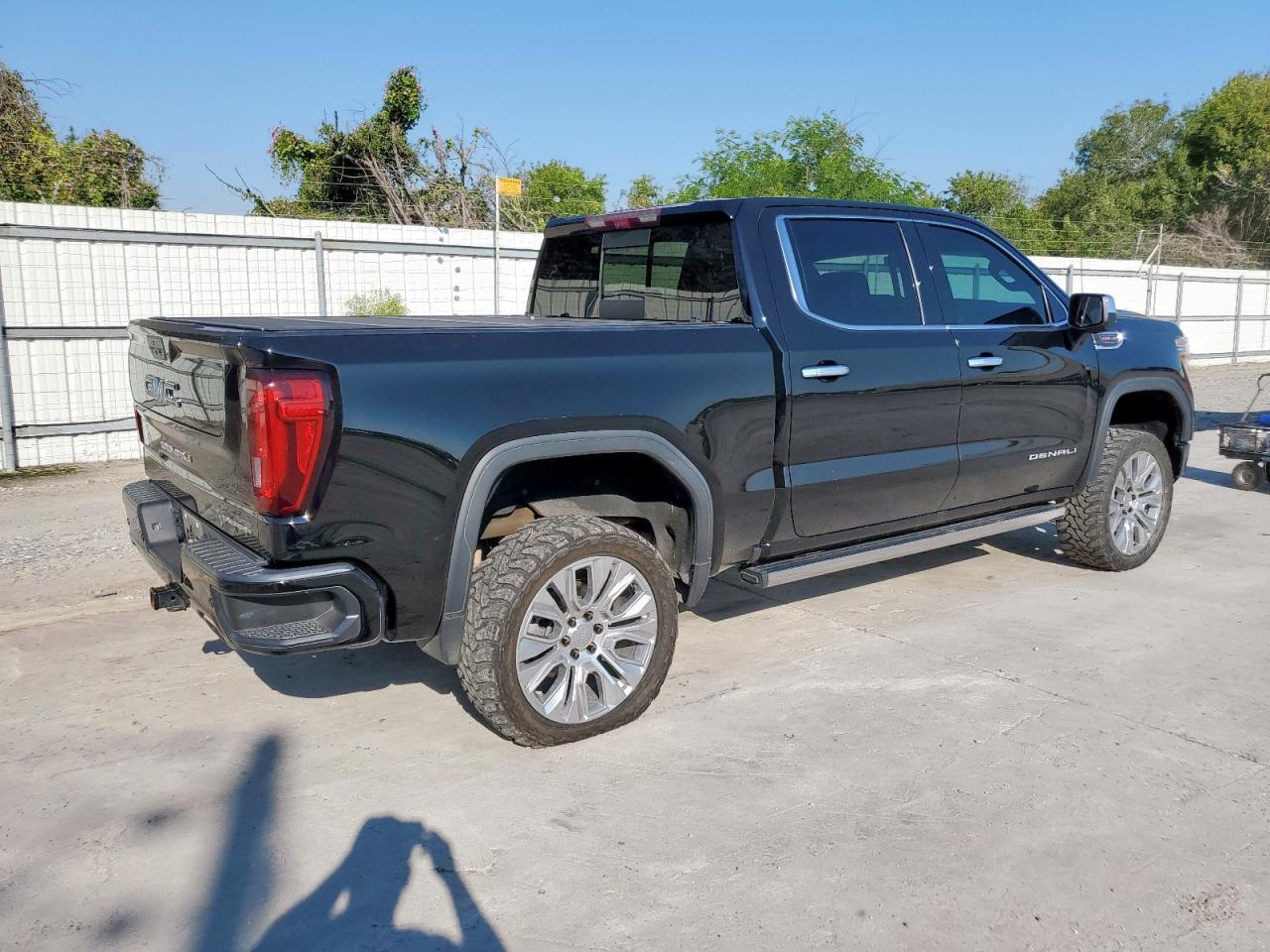 2021 GMC Sierra