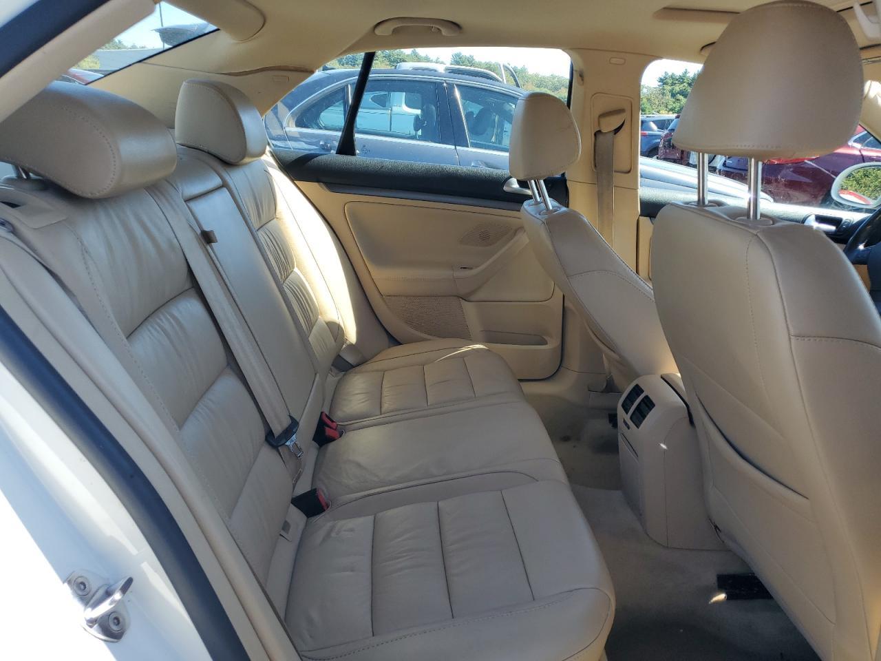 2006 VOLKSWAGEN JETTA