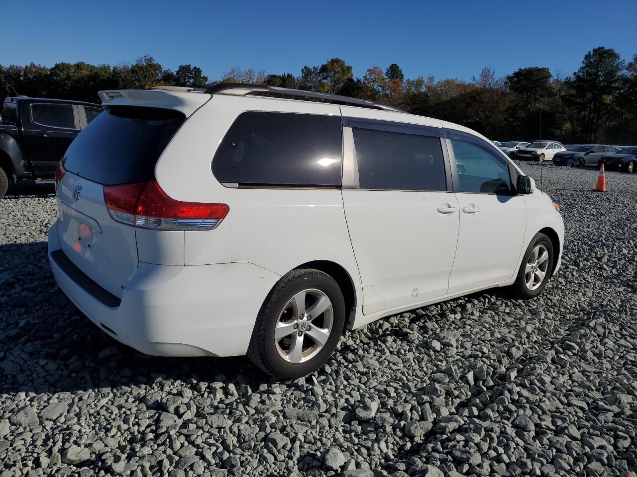 2013 TOYOTA SIENNA
