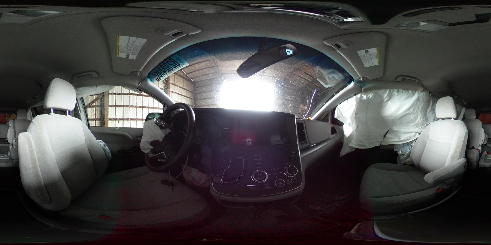 2016 TOYOTA SIENNA