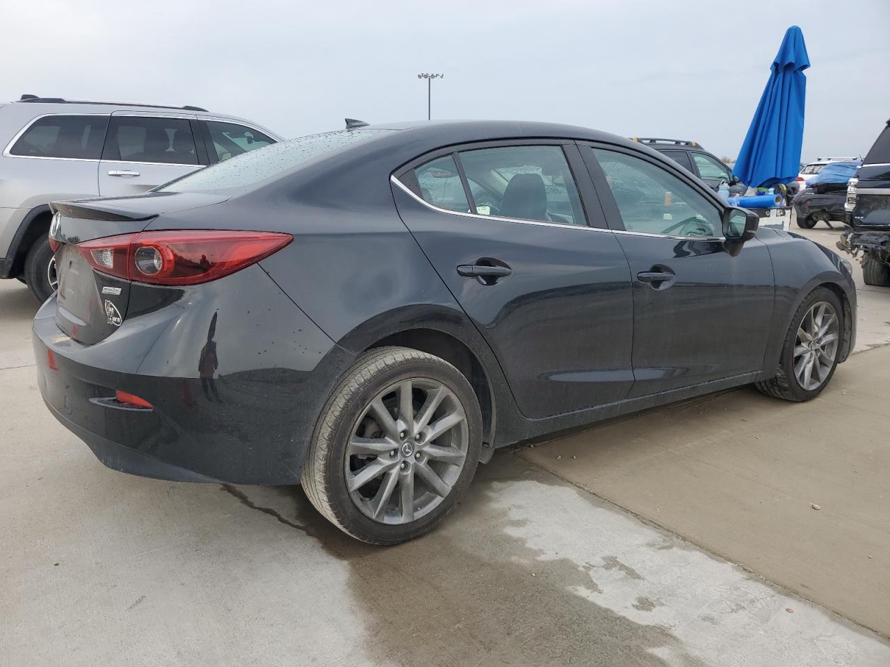 2018 MAZDA 3