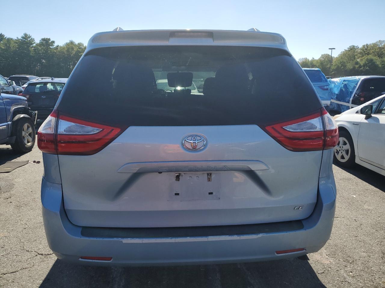 2016 TOYOTA SIENNA
