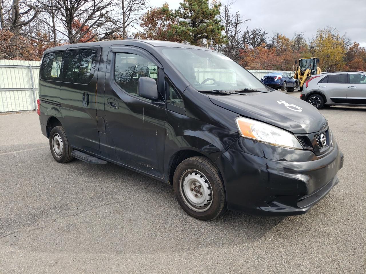 2016 NISSAN NV 200