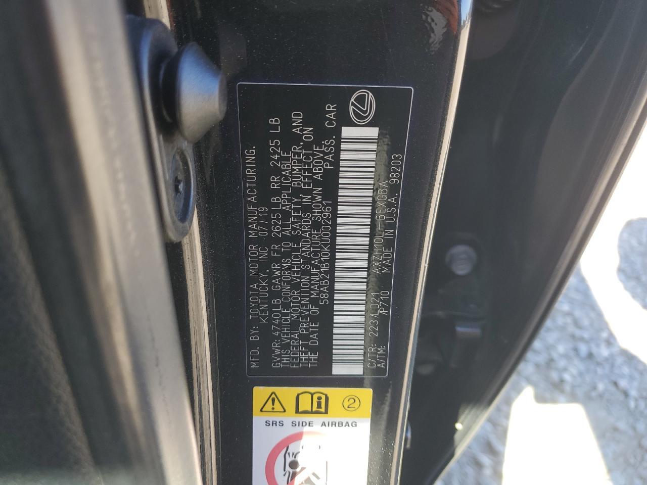 2019 LEXUS Es