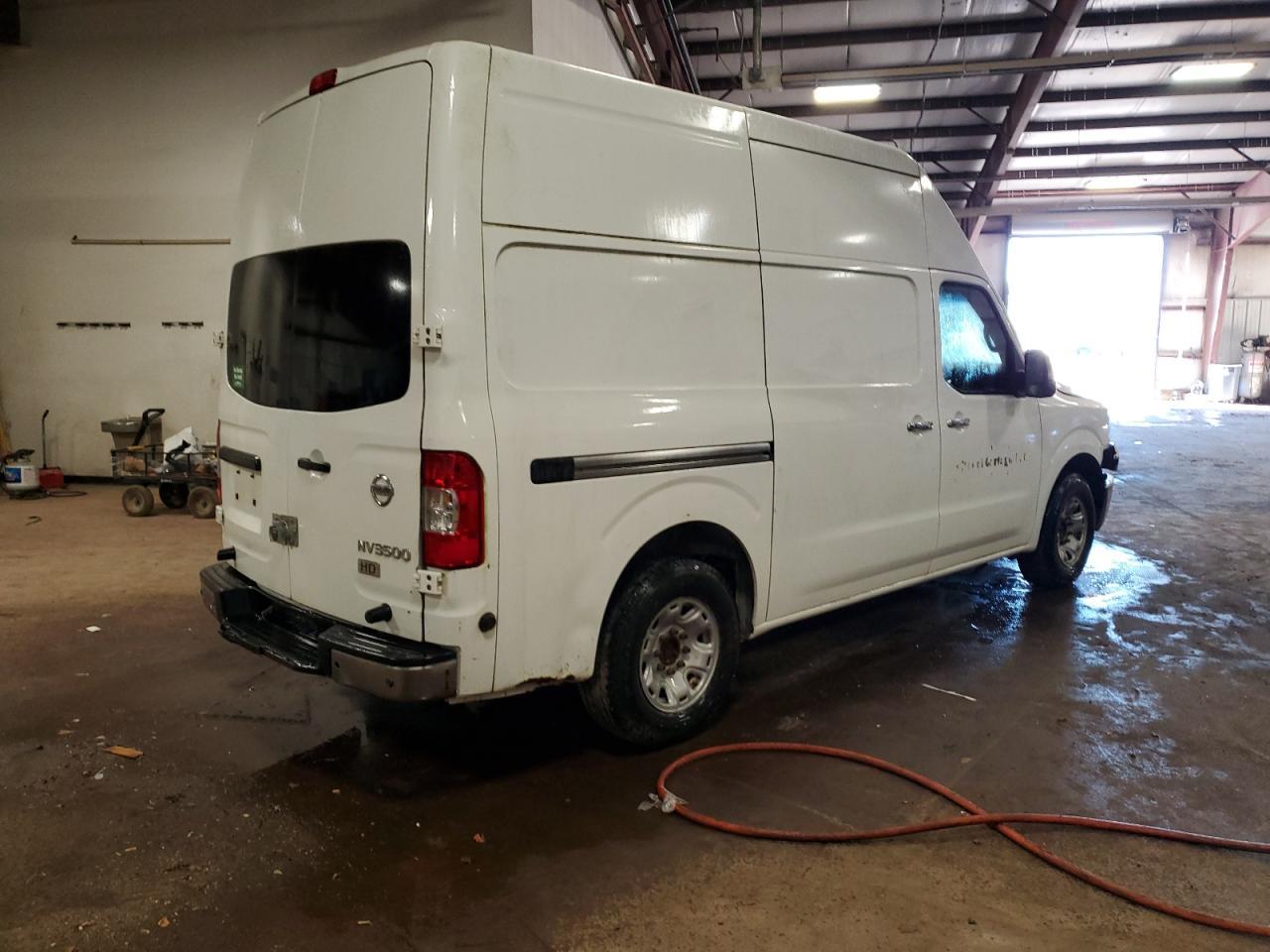 2012 NISSAN NV 2500