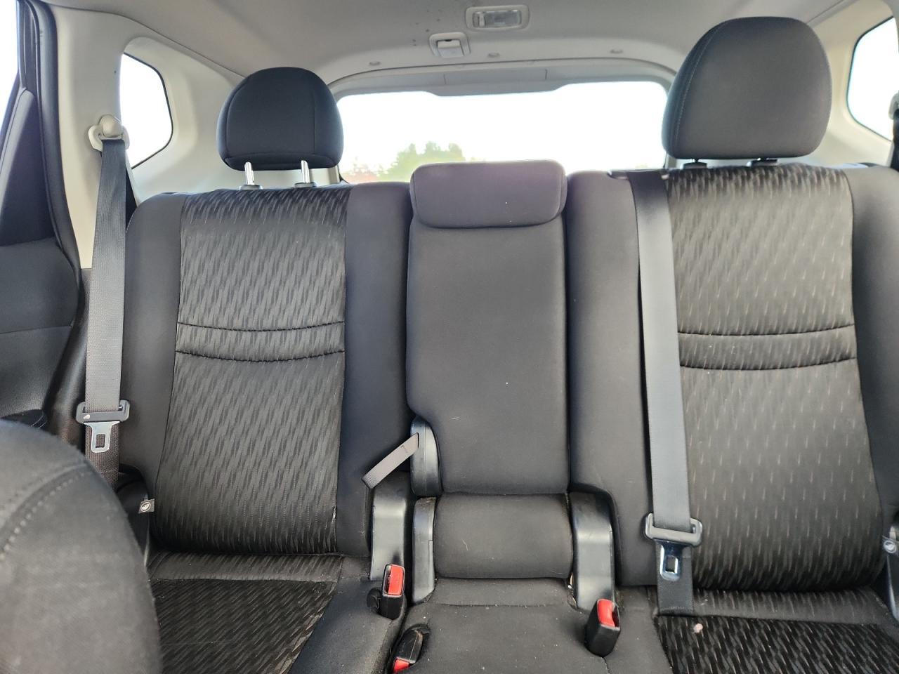 2017 NISSAN ROGUE