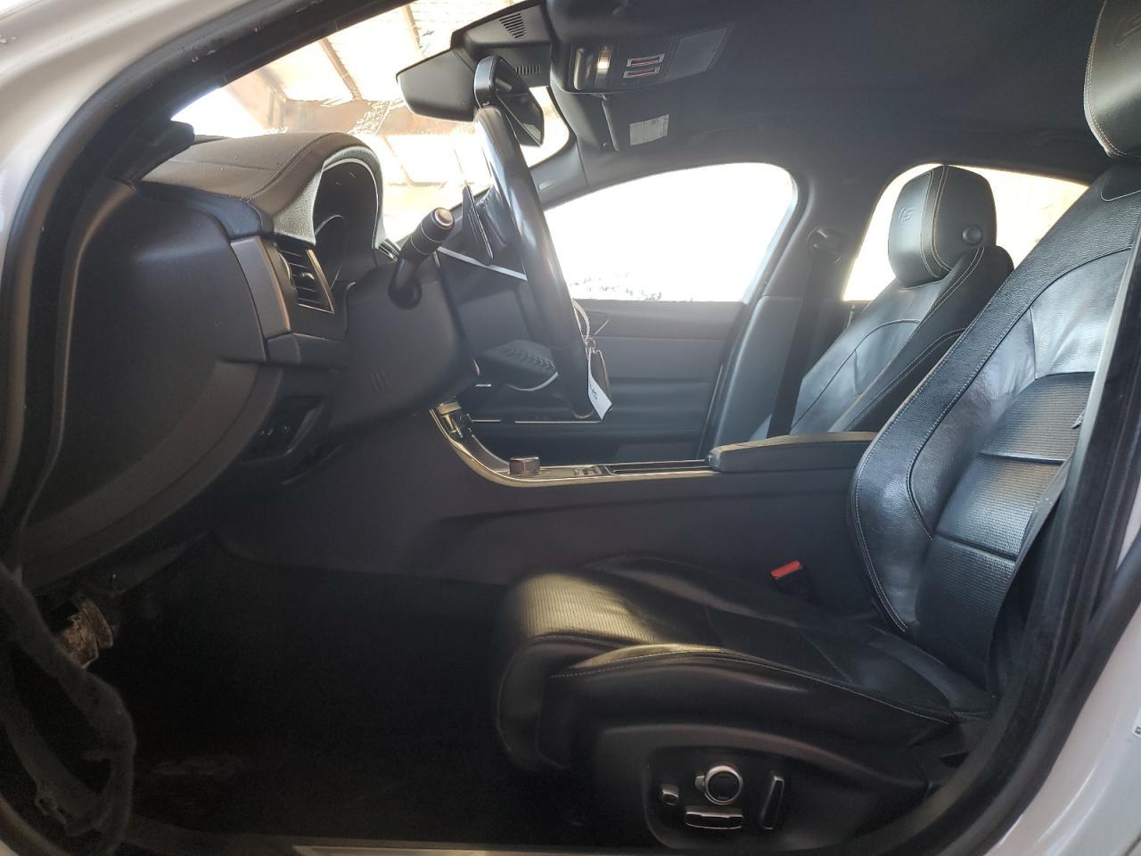 2016 JAGUAR XF