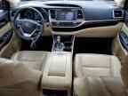 2016 TOYOTA HIGHLANDER