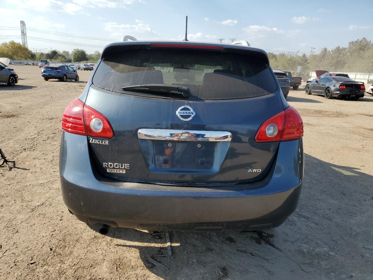 2015 NISSAN ROGUE