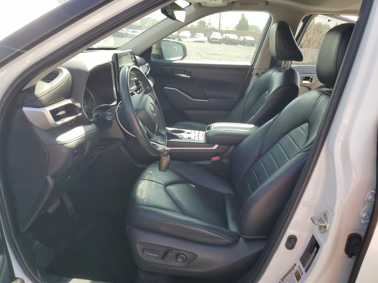 2022 TOYOTA HIGHLANDER