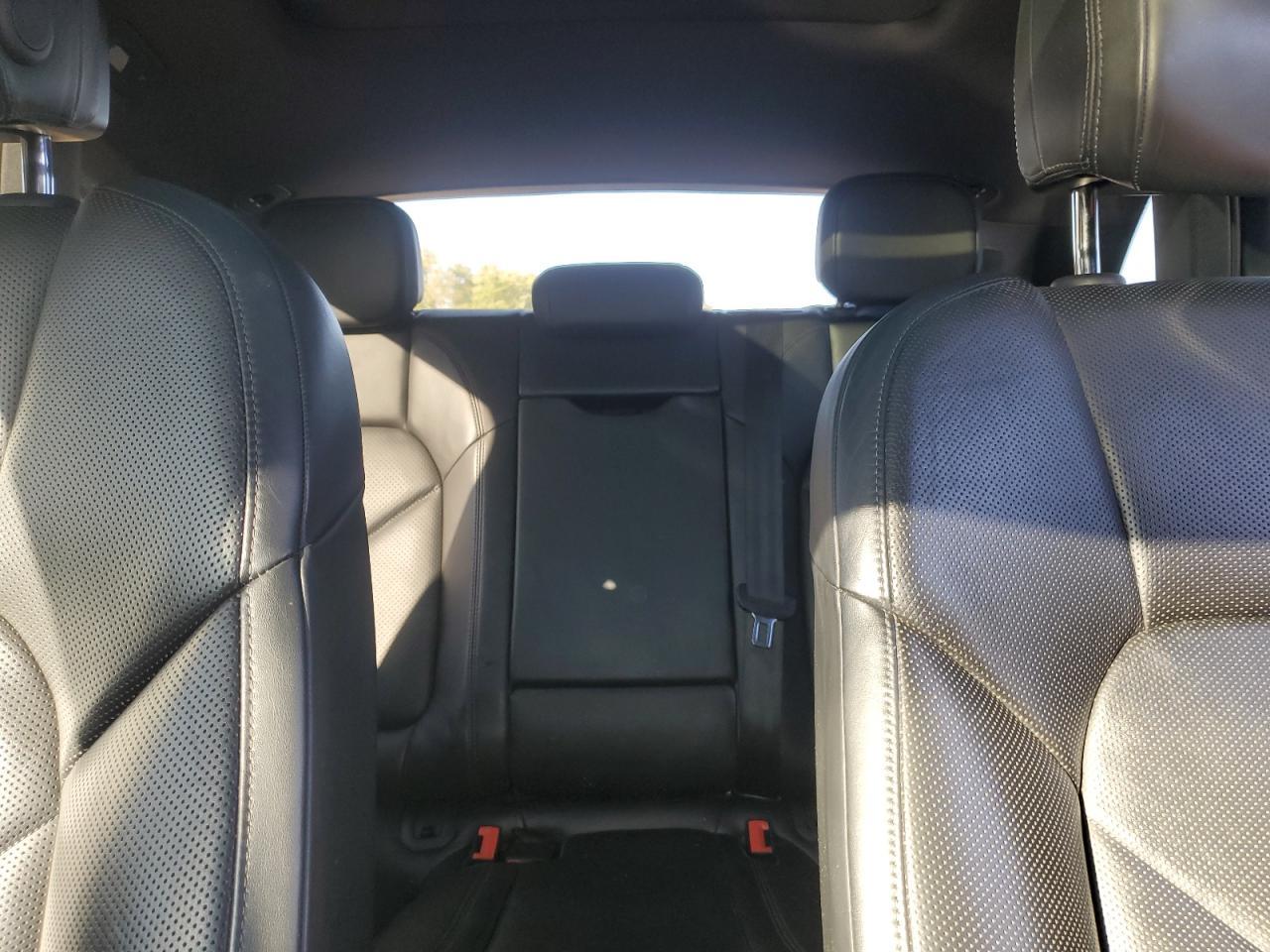 2016 PORSCHE Macan