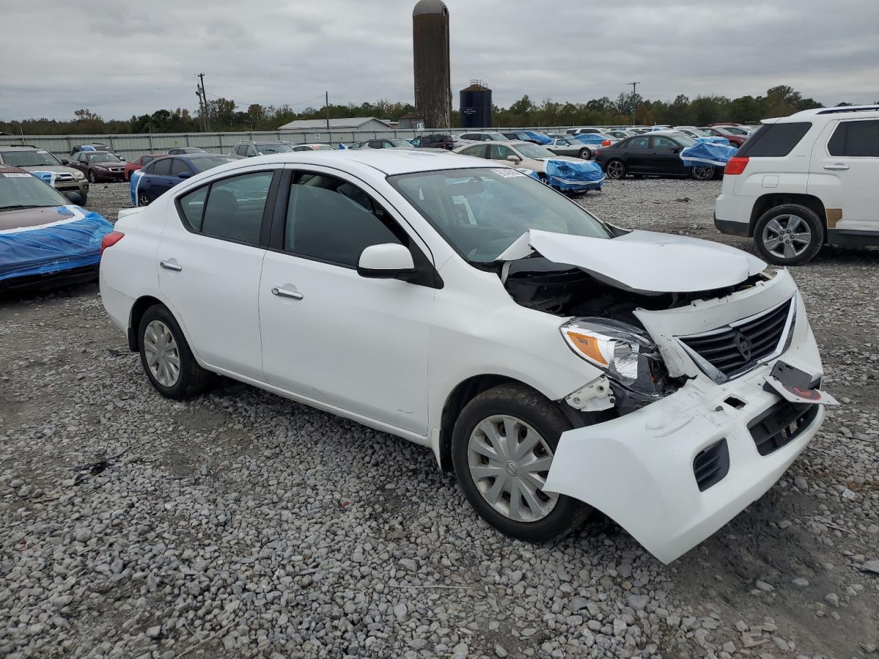 2013 NISSAN VERSA