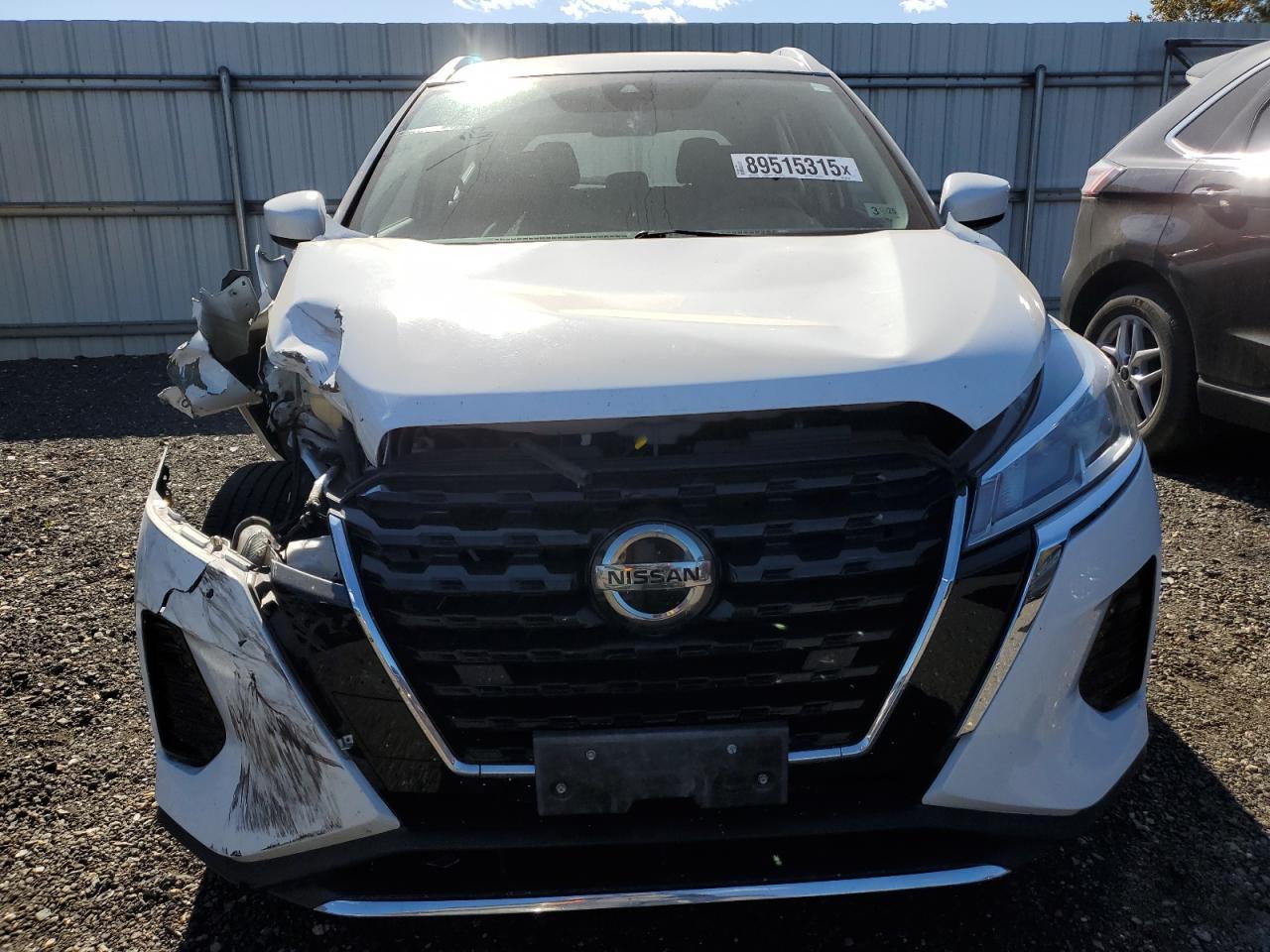 2021 NISSAN KICKS