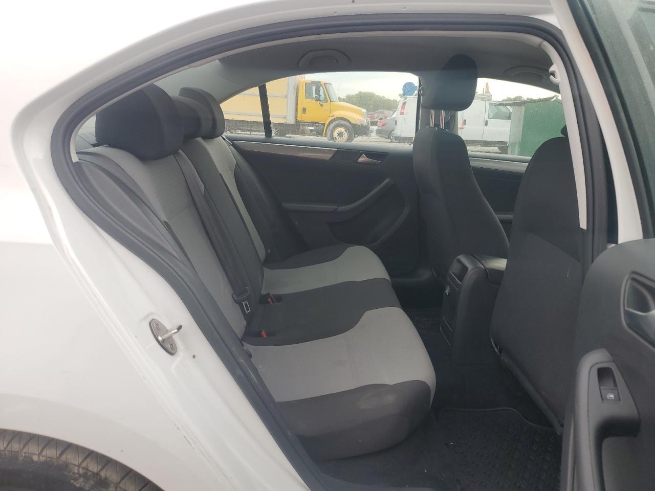 2018 VOLKSWAGEN JETTA