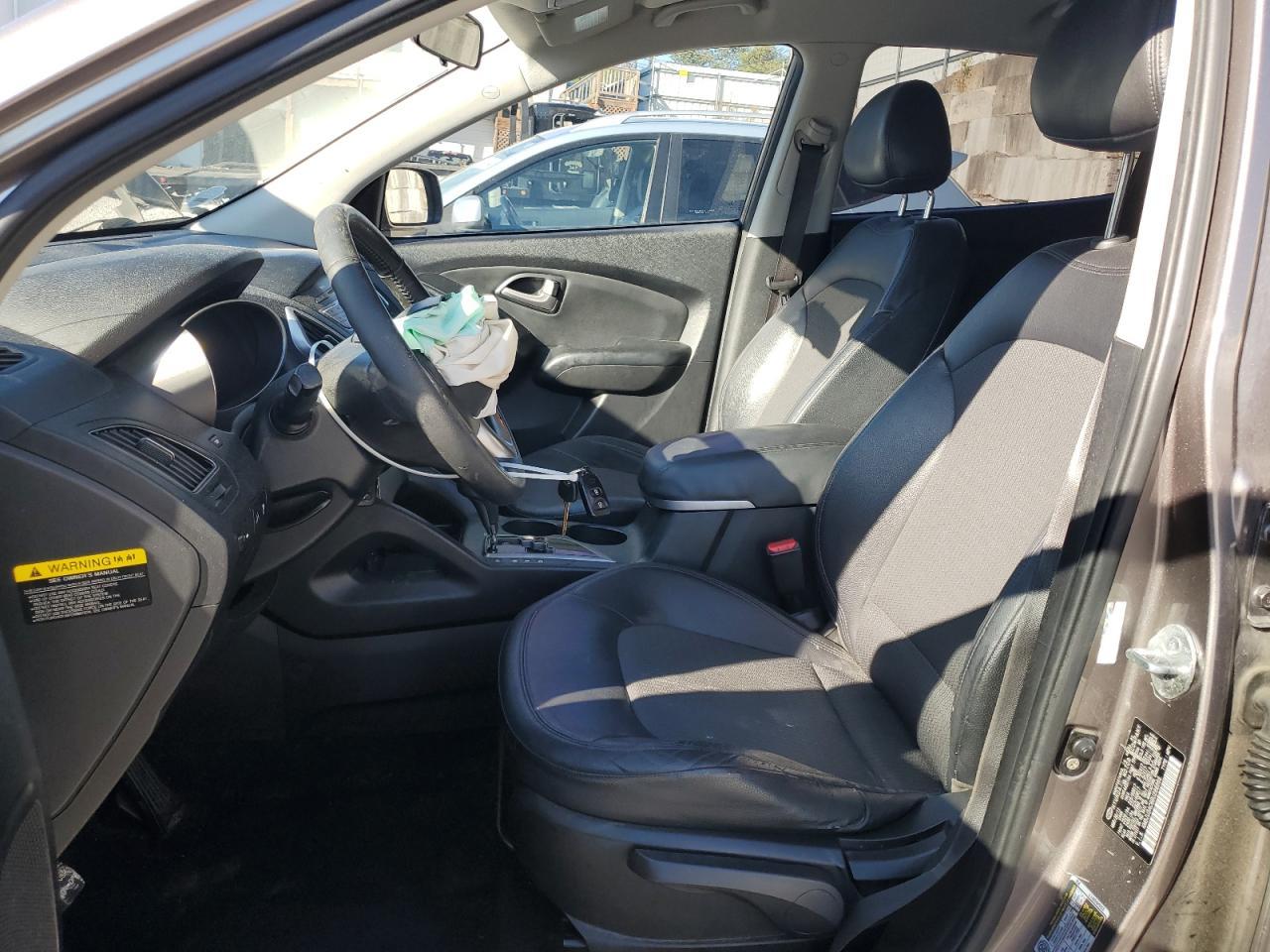 2011 HYUNDAI TUCSON