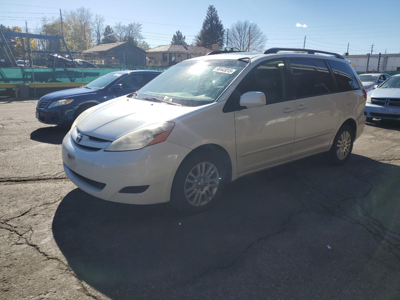 2008 TOYOTA SIENNA