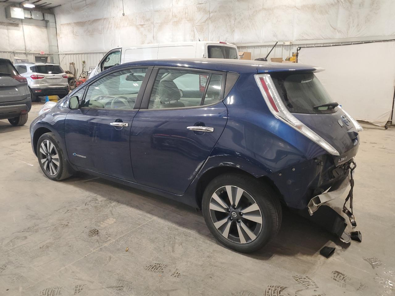 2017 NISSAN LEAF