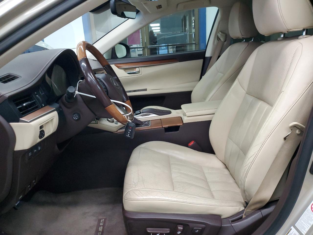 2016 LEXUS ES 300H