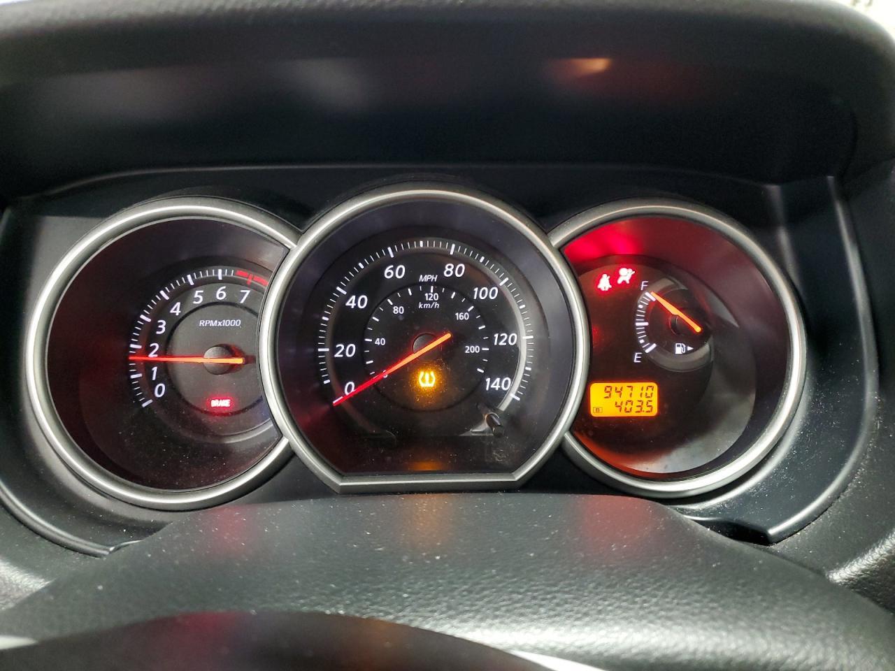 2010 NISSAN VERSA