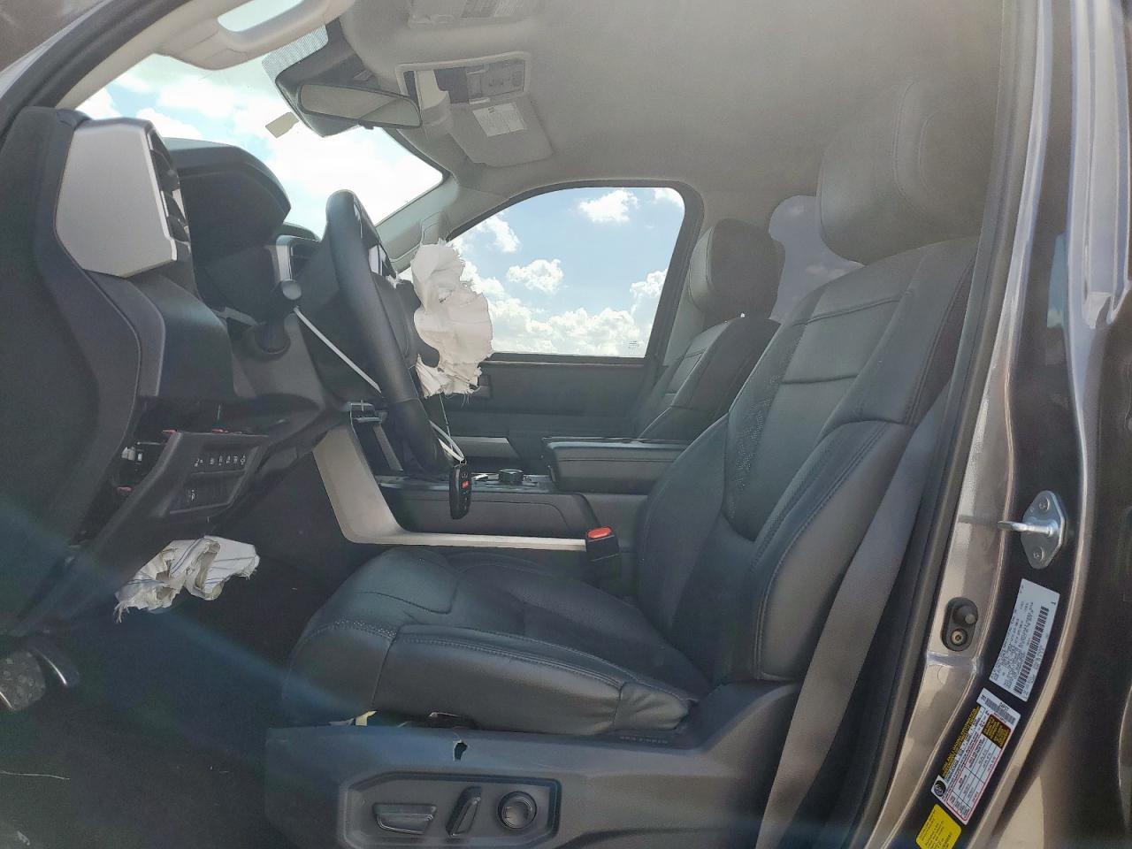 2022 TOYOTA TUNDRA