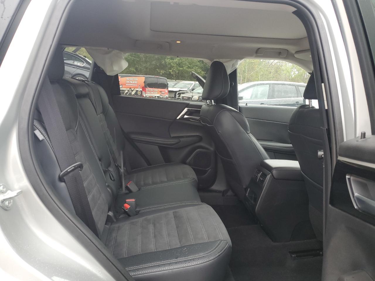 2024 MITSUBISHI outlander