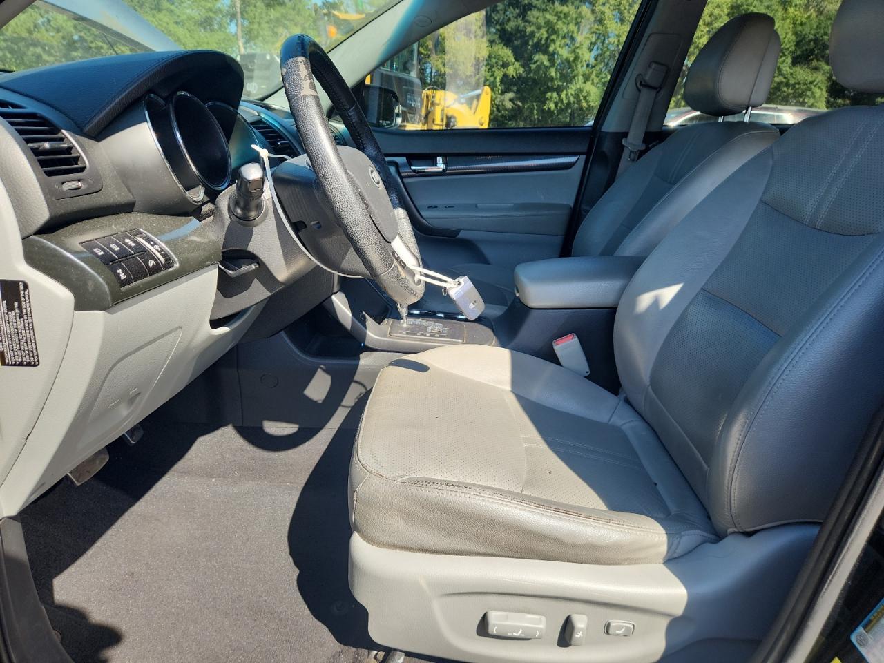 2011 KIA SORENTO