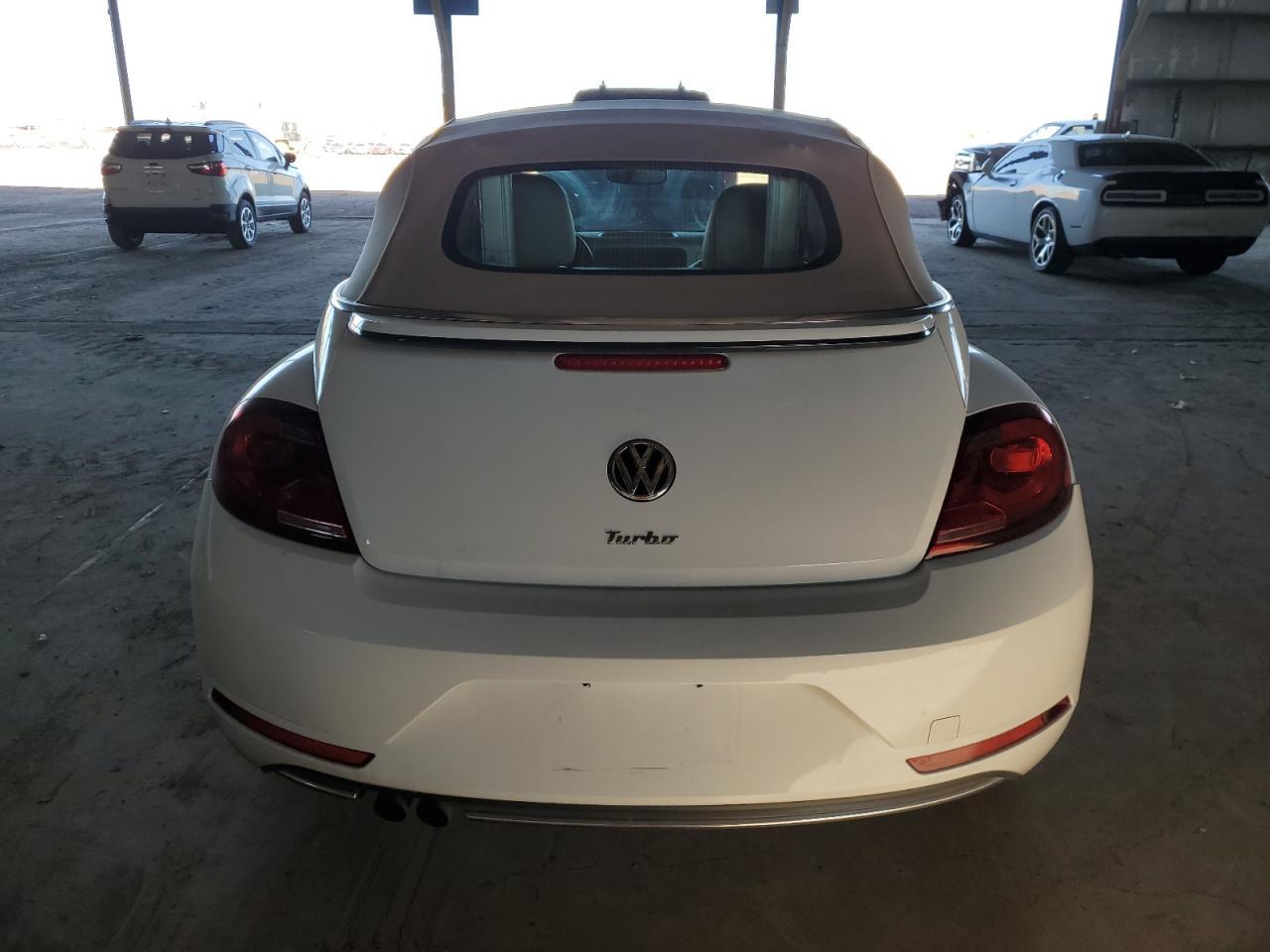 2017 VOLKSWAGEN Beetle