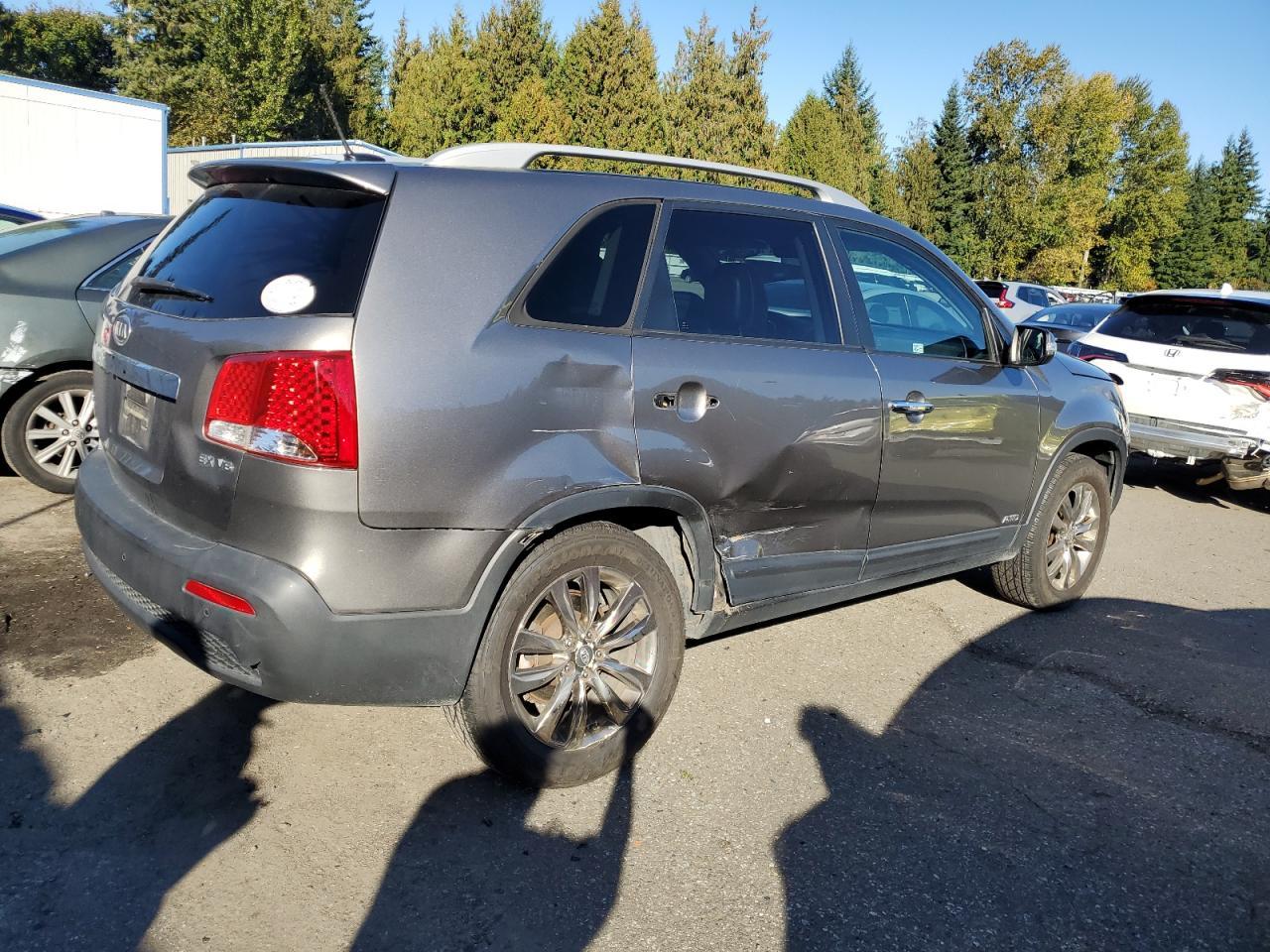 2011 KIA SORENTO