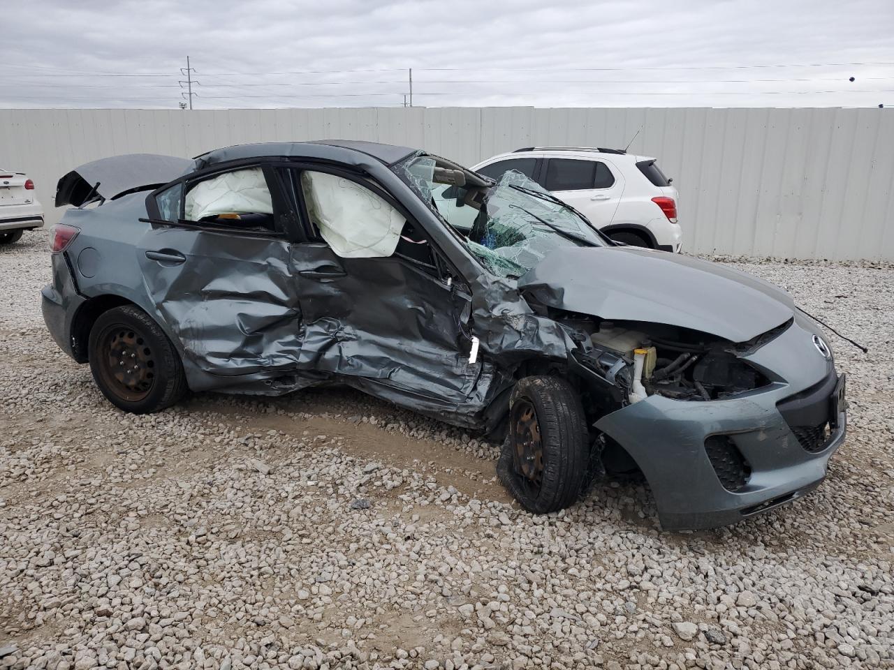 2013 MAZDA 3