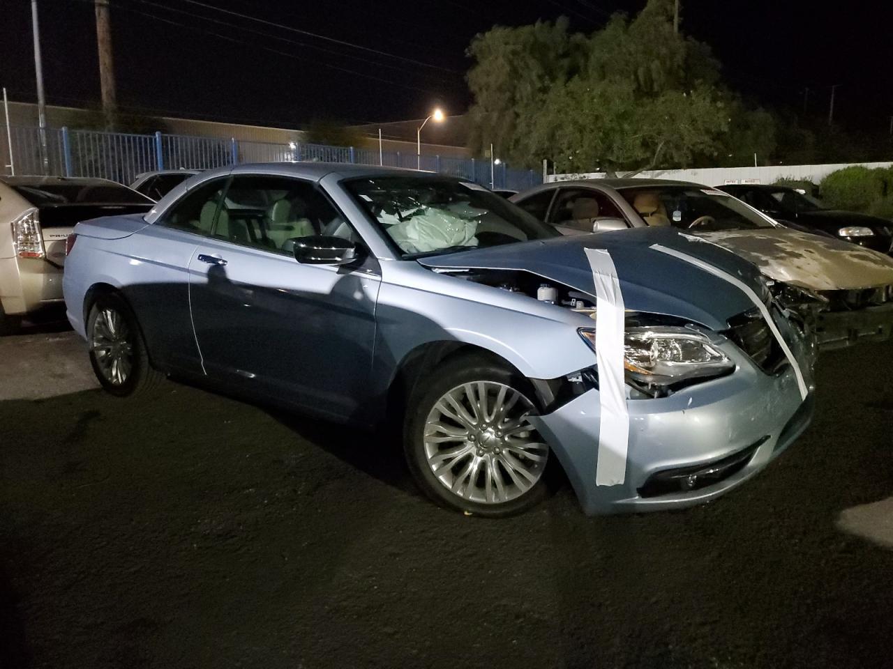 2014 CHRYSLER 200