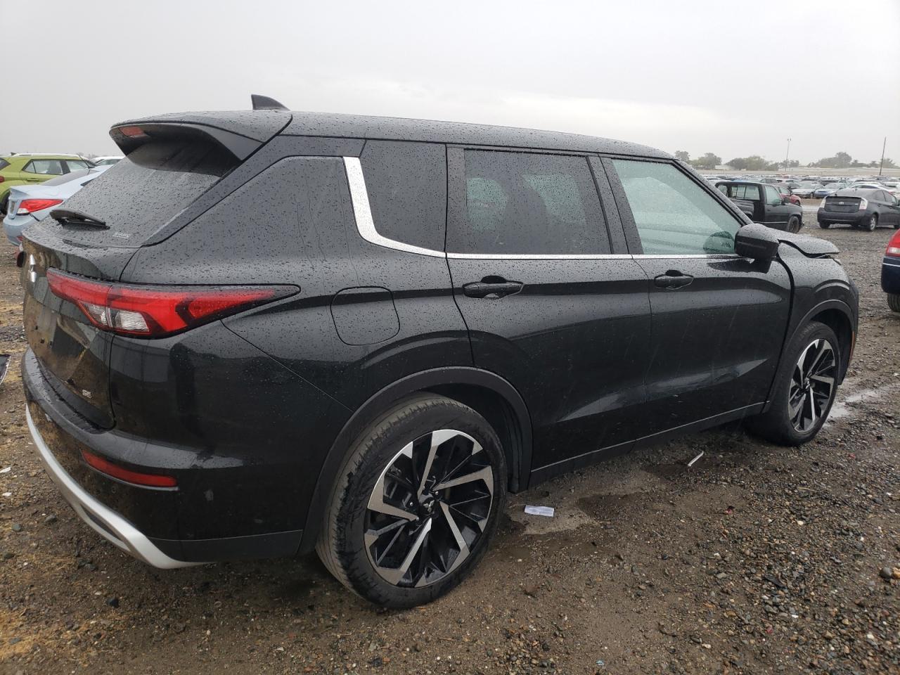 2023 MITSUBISHI outlander