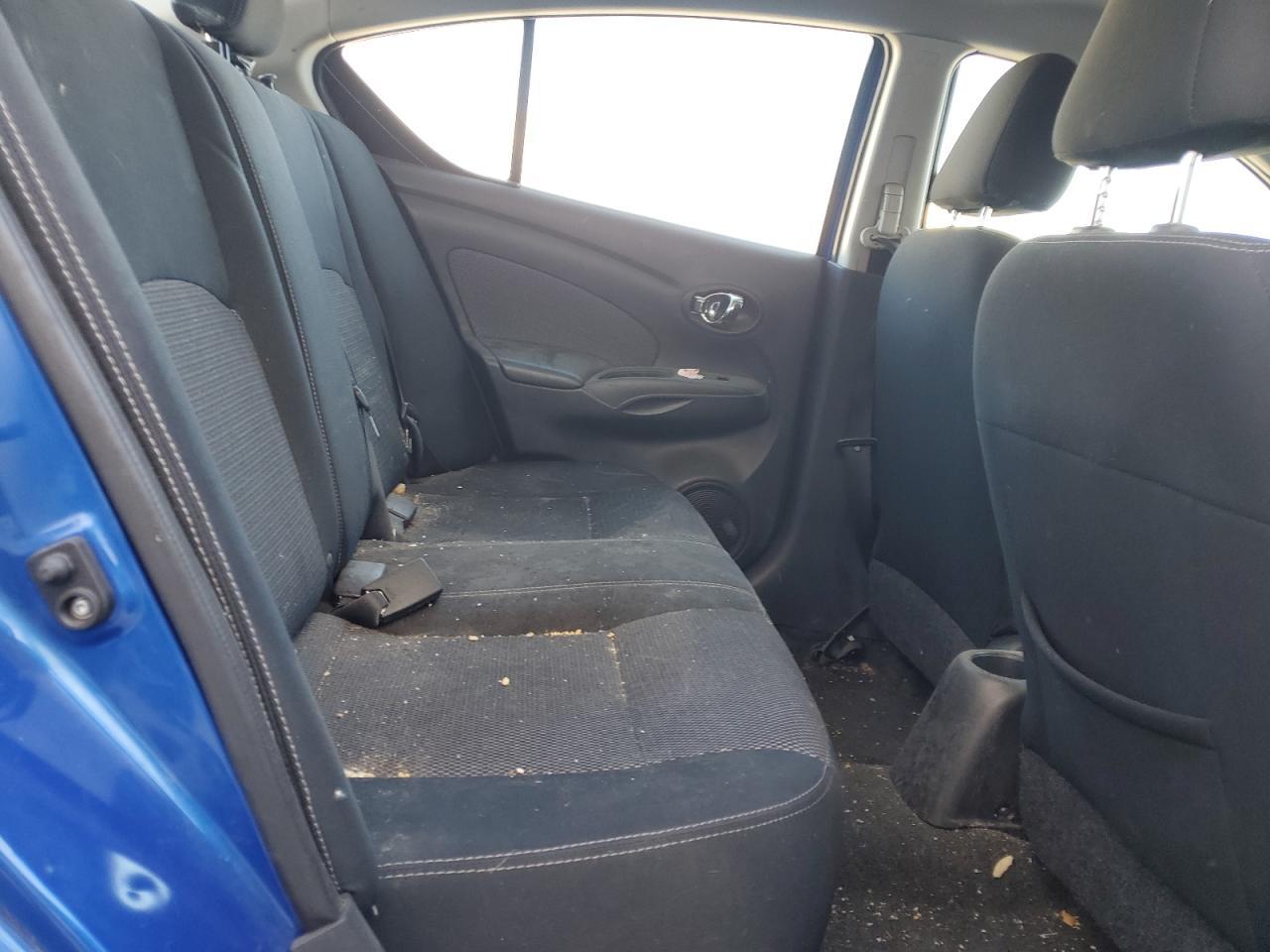 2015 NISSAN VERSA