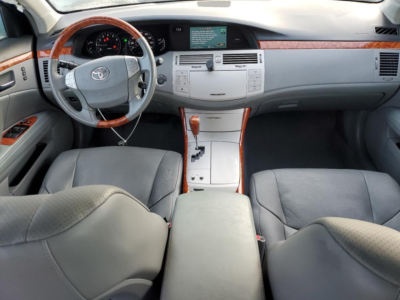 2006 TOYOTA Avalon