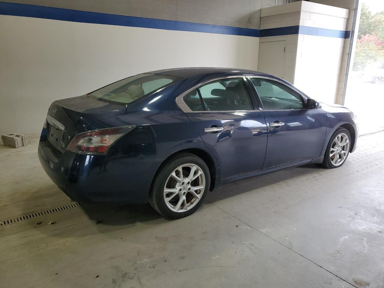 2014 NISSAN Maxima