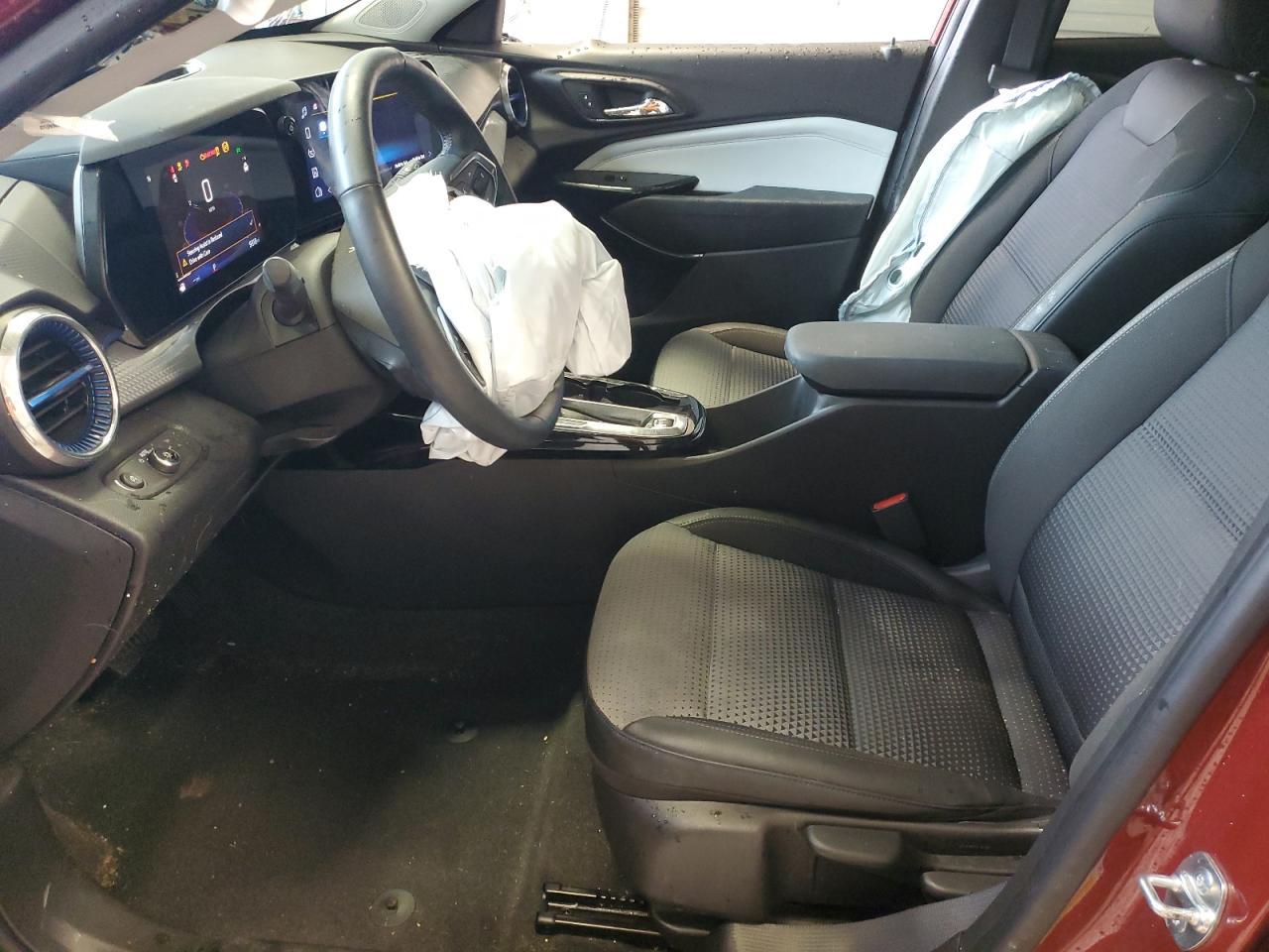 2025 CHEVROLET TRAX