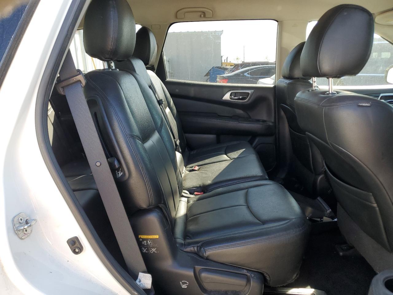 2016 NISSAN PATHFINDER