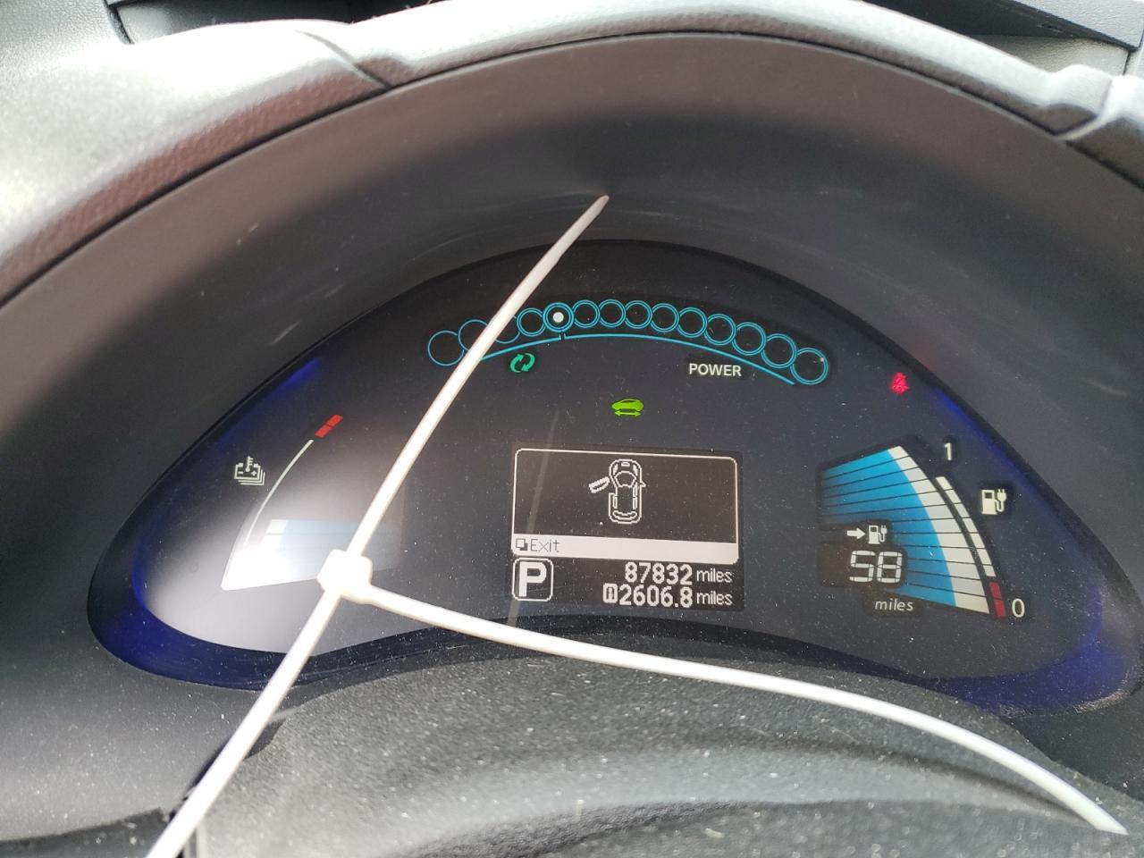 2015 NISSAN LEAF