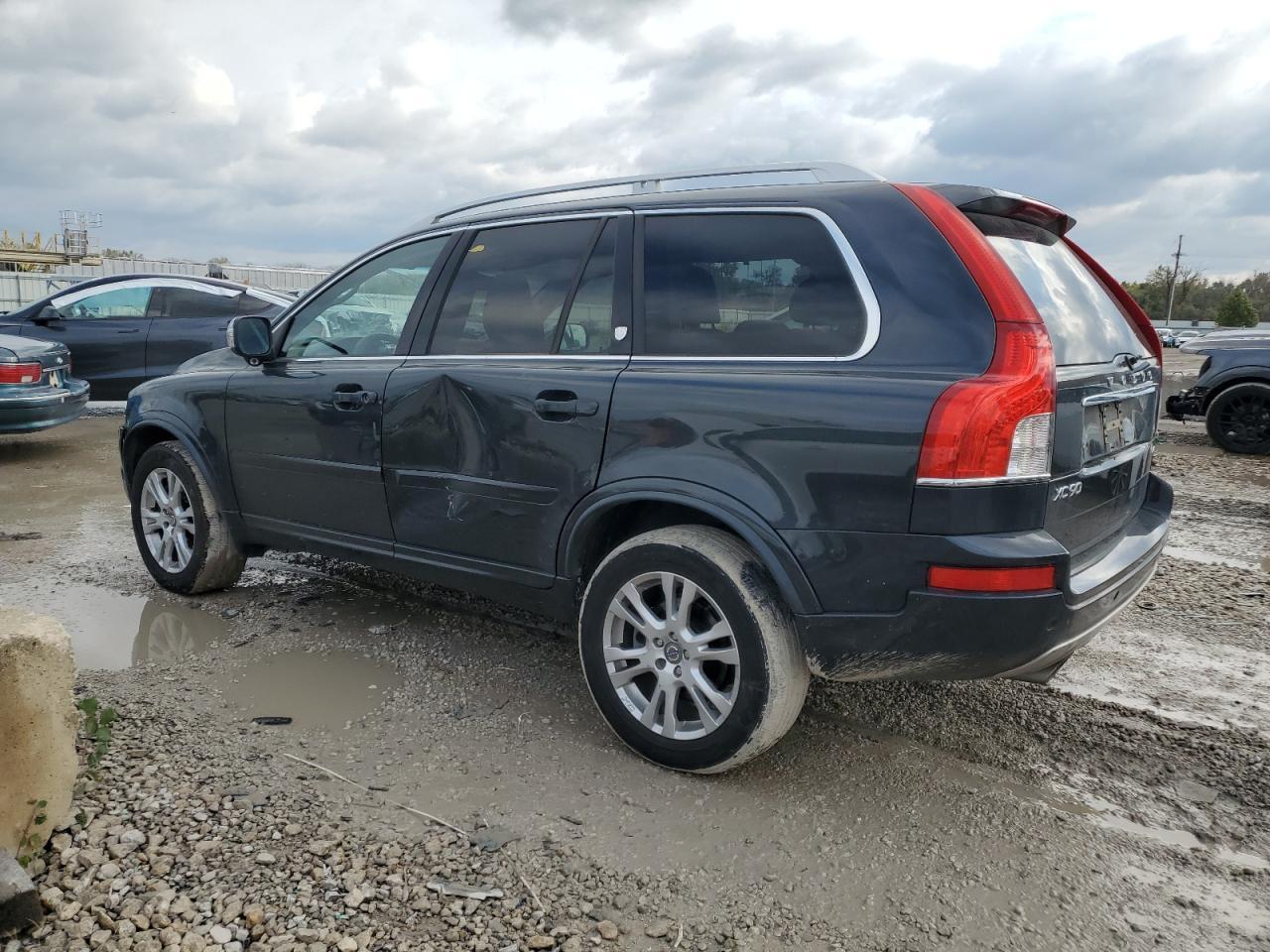 2013 VOLVO XC90