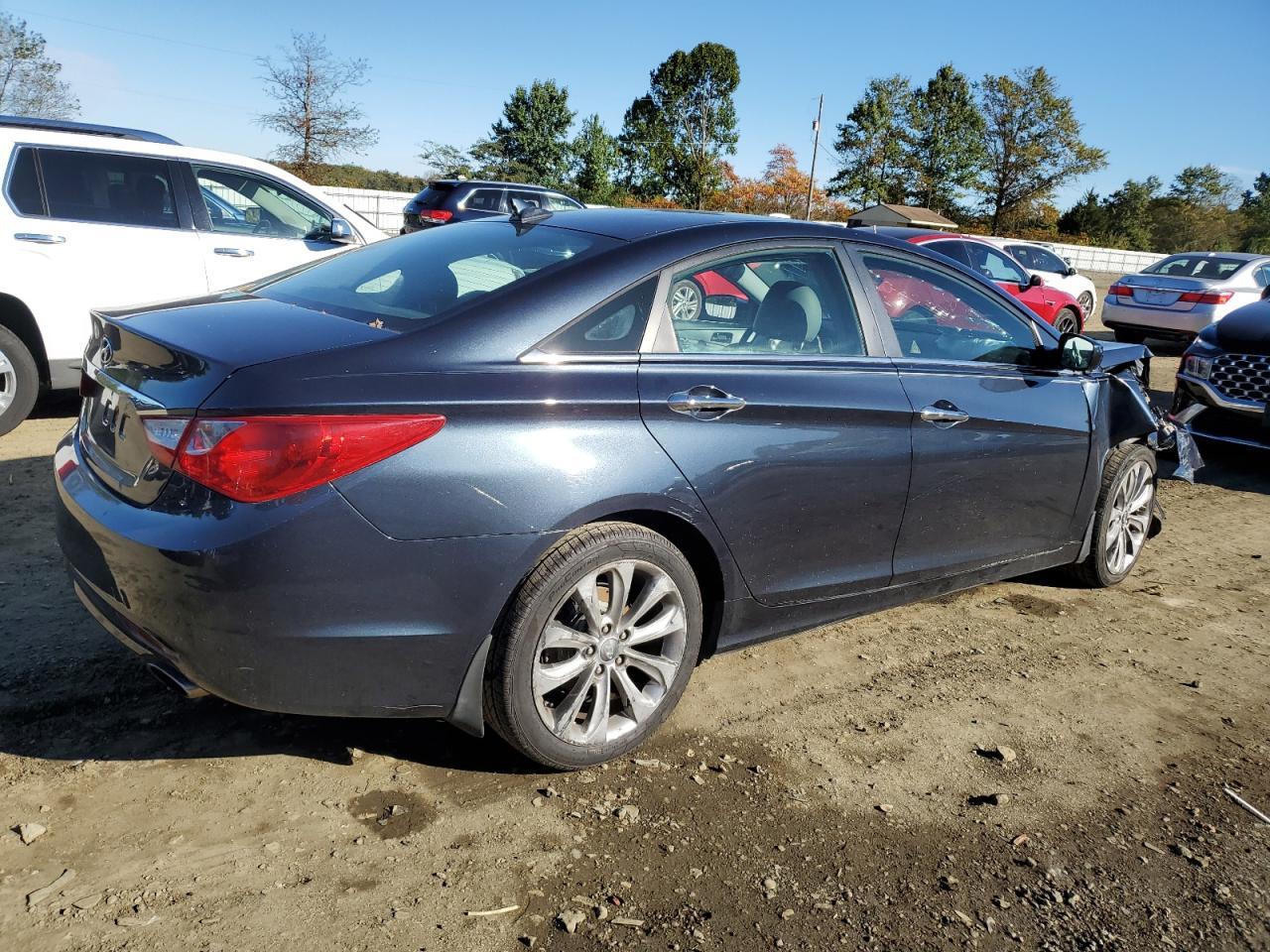 2011 HYUNDAI SONATA
