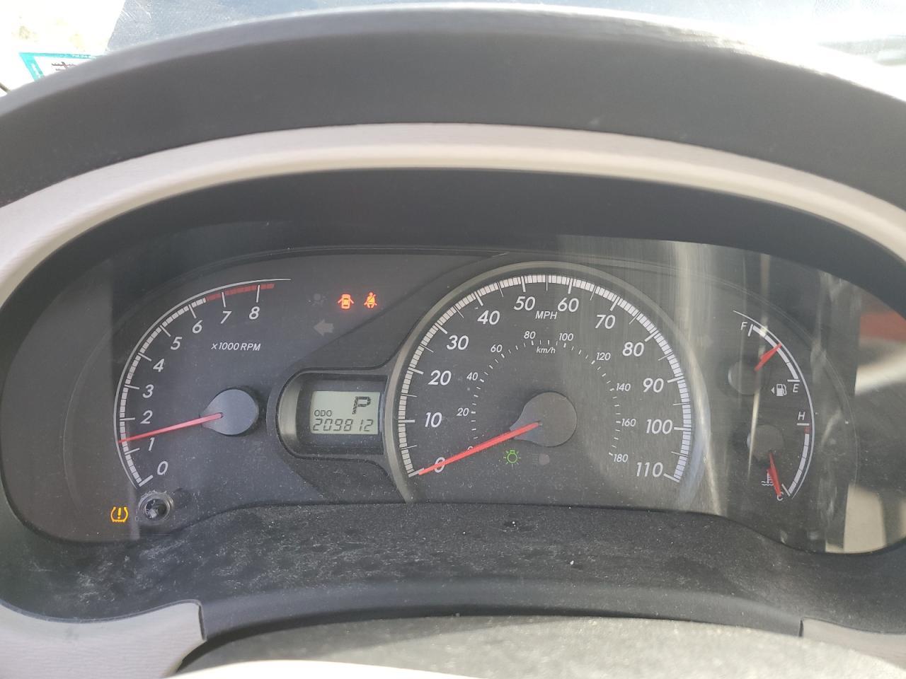 2011 TOYOTA SIENNA