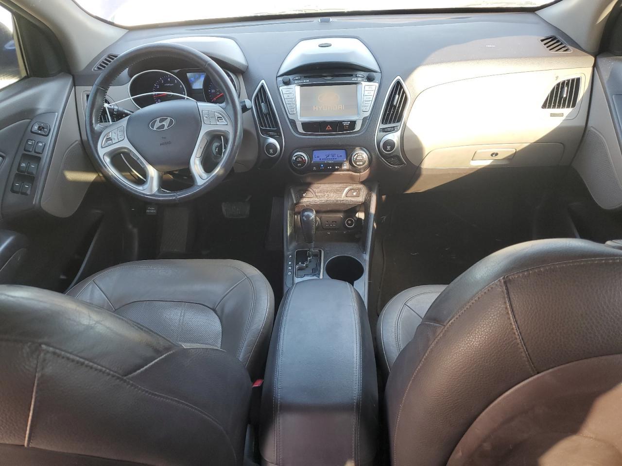 2010 HYUNDAI TUCSON