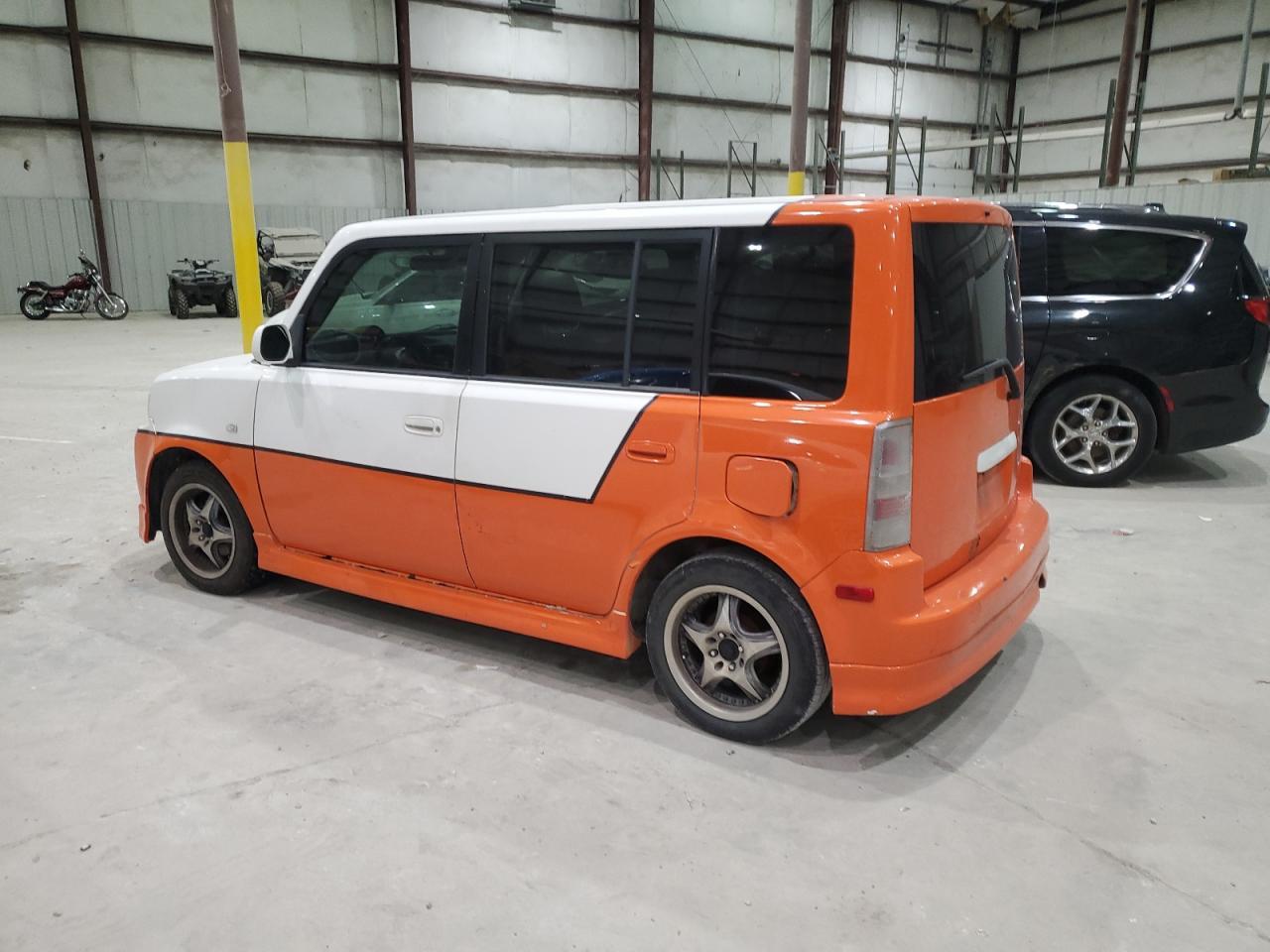 2005 TOYOTA SCION