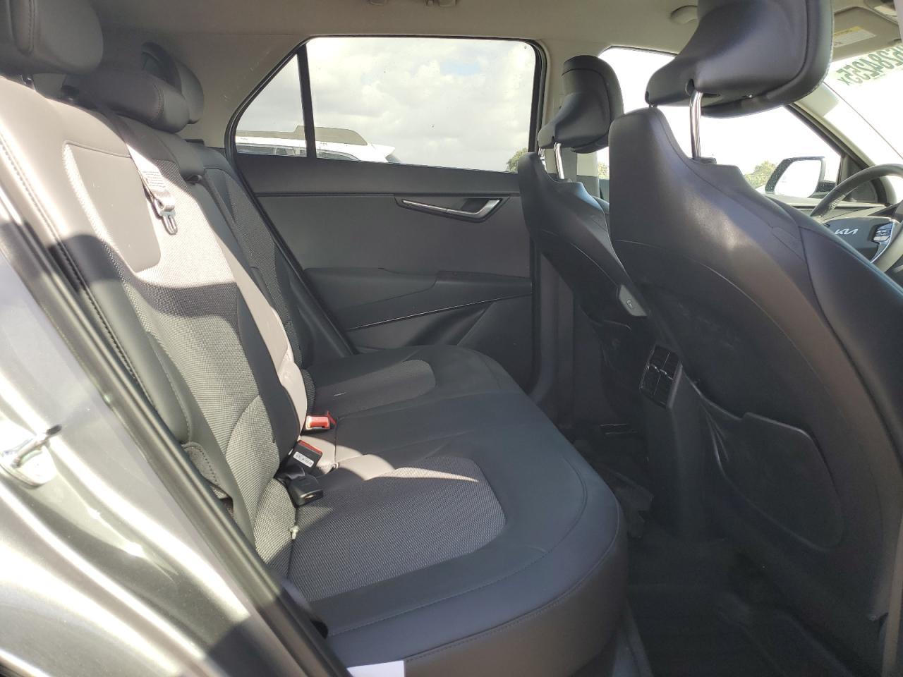 2025 KIA Niro